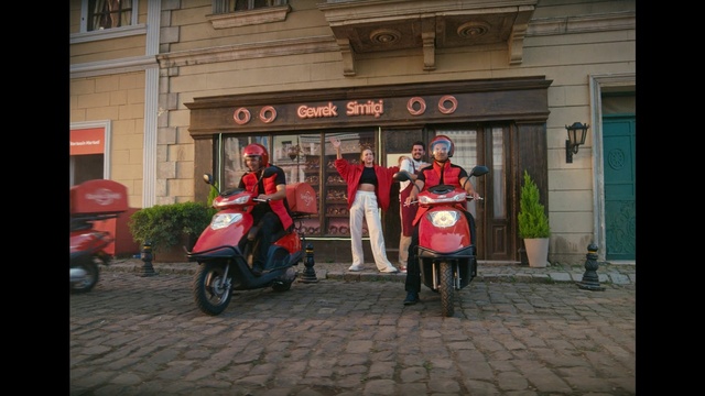 Video Reference: Wheel, Tire, Window, Plant, Vehicle, Automotive lighting, Motor vehicle, Automotive tire, Road surface, Sidewalk