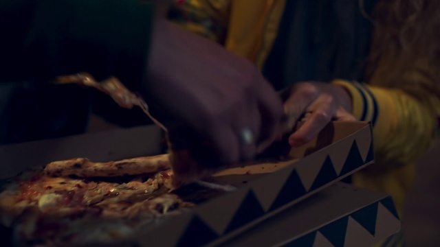 Video Reference: Gesture, Gas, Ingredient, Cooking, Wrist, Recipe, Wood, Event, Human leg, Electric blue