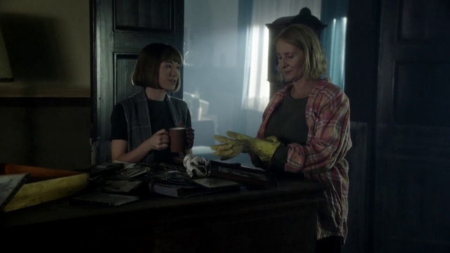 Video Reference: Flash photography, Table, Window, Smile, Darkness, Event, Fun, Desk, Conversation, Room