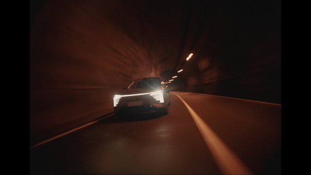 Video Reference: Vehicle, Automotive lighting, Car, Automotive design, Amber, Asphalt, Road surface, Headlamp, Motor vehicle, Automotive exterior