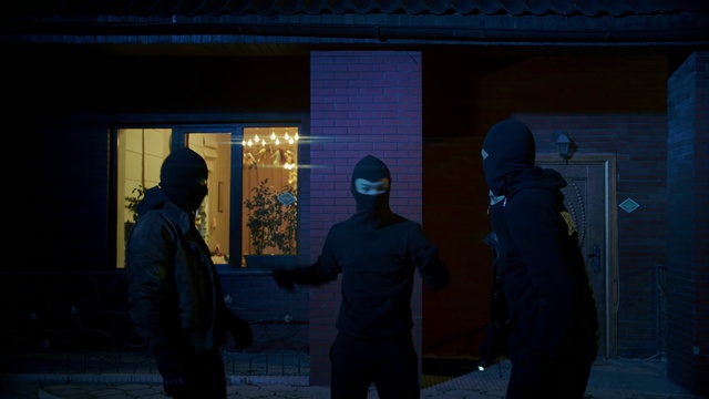 Video Reference: Lighting, Door, Headgear, Helmet, Building, Personal protective equipment, Military person, Jacket, Security, Fun