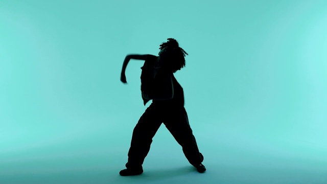 Video Reference: Water, Leg, People in nature, Green, Human body, Flash photography, Happy, Gesture, Knee, Elbow