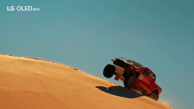 Video Reference: Wheel, Land vehicle, Tire, Vehicle, Sky, Automotive tire, Car, Motorsport, Racing, Rolling