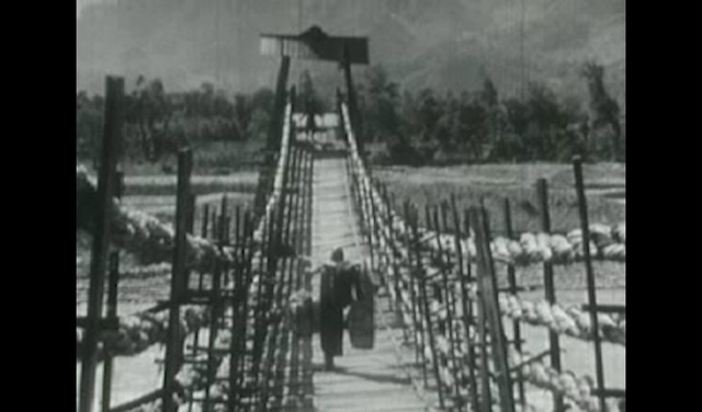 Video Reference: Black-and-white, Parallel, Monochrome, Monochrome photography, Bridge, Landscape, Wood, Pole, Snow, Canopy walkway