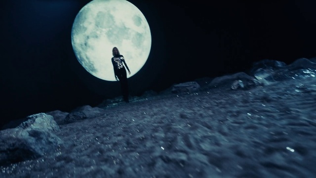 Video Reference: Atmosphere, Sky, World, Flash photography, Moon, Astronomical object, Tree, Circle, Space, Electric blue