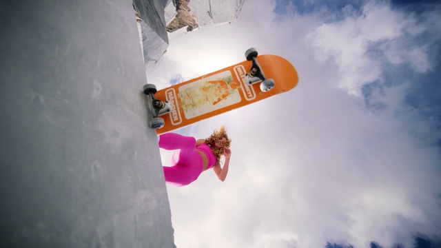 Video Reference: Cloud, Sky, Sports equipment, Window, Slope, Recreation, Happy, Extreme sport, Snow, Fun