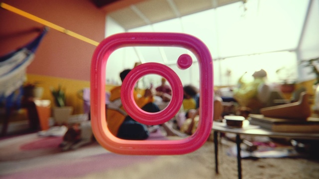 Video Reference: Tire, Wheel, Motor vehicle, Automotive tire, Automotive design, Wood, Vehicle, Automotive wheel system, Rim, Magenta