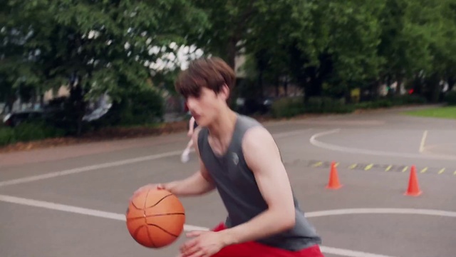 Video Reference: Basketball, Shorts, Sports equipment, Streetball, Ball, Basketball moves, Basketball player, Basketball, Tree, Player