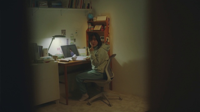 Video Reference: Furniture, Computer, Desk, Table, Office chair, Laptop, Personal computer, Computer monitor, Writing desk, Computer desk