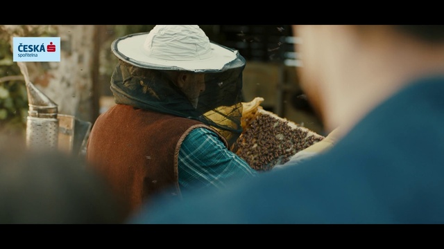 Video Reference: Vertebrate, Hat, Organism, Mammal, Tints and shades, Sun hat, Cap, Font, Fashion accessory, Machine