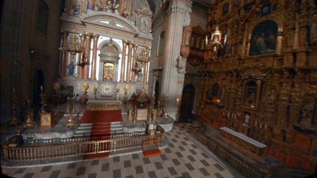 Video Reference: Interior design, Window, Landmark, City, Symmetry, Building, Medieval architecture, Arch, Arcade, Art