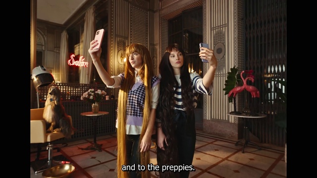 Video Reference: Lighting, Interior design, Entertainment, Performing arts, Fashion design, Music, Performance art, Hat, Fun, Event