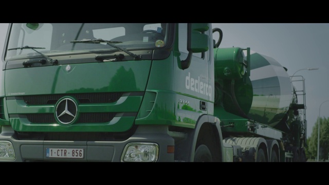 Video Reference: Tire, Vehicle registration plate, Vehicle, Wheel, Automotive tire, Automotive lighting, Truck, Hood, Grille, Motor vehicle