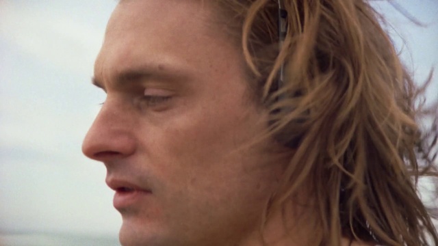 Video Reference: Forehead, Nose, Cheek, Lip, Eyelash, Microphone, Ear, Jaw, Neck, Mammal