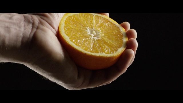 Video Reference: Food, Valencia orange, Orange, Clementine, Rangpur, Bitter orange, Plant, Tangerine, Tangelo, Ingredient