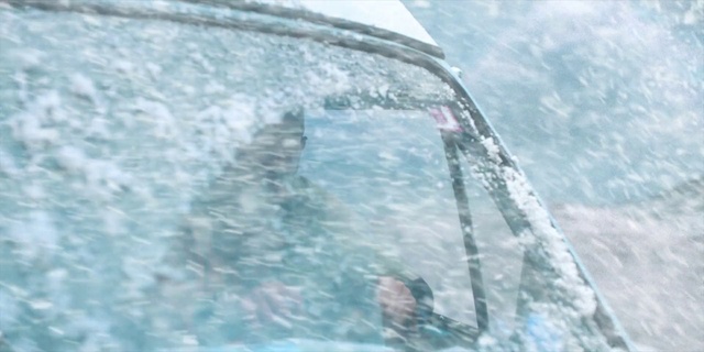 Video Reference: Hood, Water, Vehicle, Fluid, Automotive lighting, Liquid, Motor vehicle, Automotive exterior, Windscreen wiper, Automotive mirror