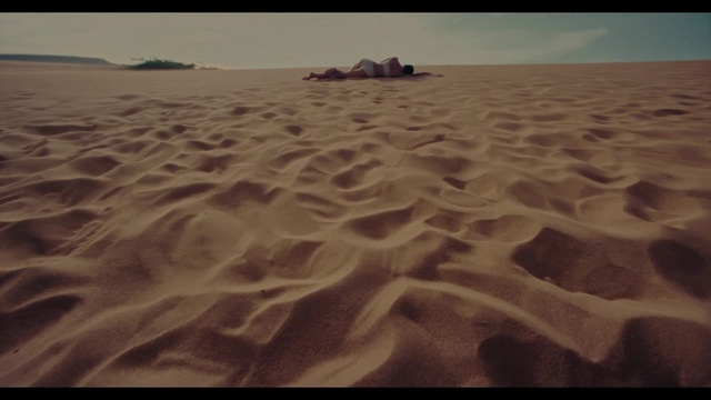 Video Reference: Sky, Cloud, Ecoregion, Natural environment, Sunlight, Biome, Erg, Landscape, Natural landscape, Horizon