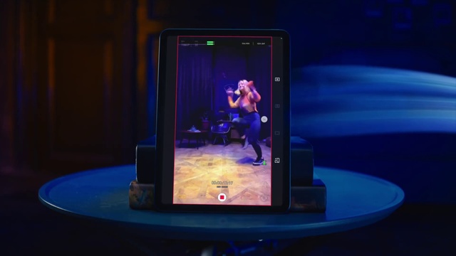 Video Reference: Entertainment, Gadget, Performing arts, Display device, Flat panel display, Electric blue, Electronic device, Technology, Event, Multimedia