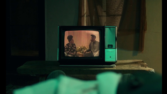 Video Reference: Green, Television set, Gadget, Display device, Flat panel display, Electronic device, Technology, Room, Space, Multimedia