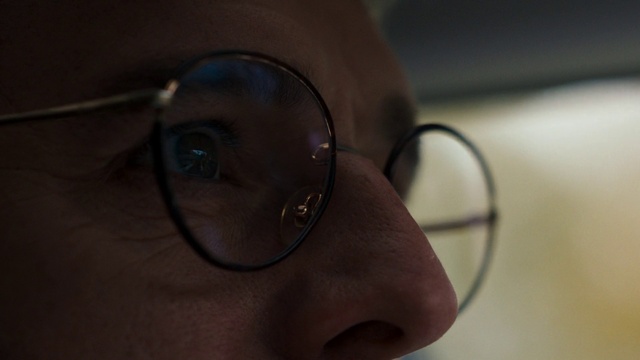 Video Reference: Vision care, Eyelash, Eye glass accessory, Eyewear, Audio equipment, Tints and shades, Personal protective equipment, Close-up, Gadget, Transparent material