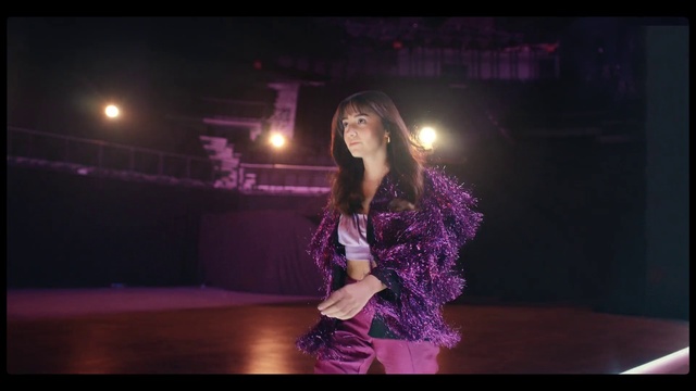 Video Reference: Purple, Flash photography, Violet, Music, Entertainment, Microphone, Performing arts, Thigh, Magenta, Fashion design