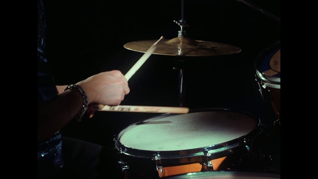 Video Reference: Membranophone, Idiophone, Musical instrument, Drum, Photograph, Cymbal, Drumhead, Musician, Musical instrument accessory, Drum stick