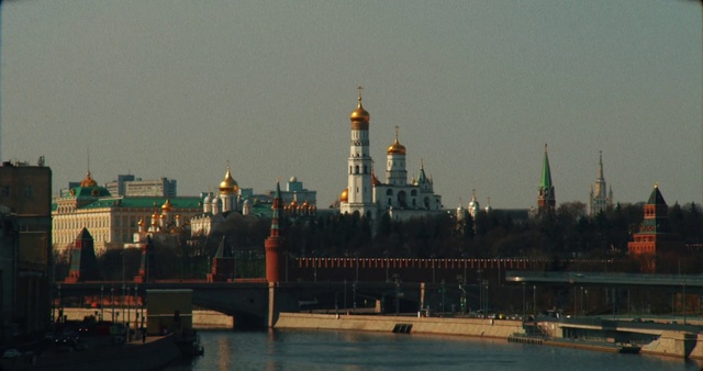 Video Reference: Sky, Water, Building, Tower, Cityscape, City, Dusk, Morning, Lake, Landmark