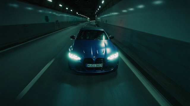 Video Reference: Automotive parking light, Land vehicle, Vehicle registration plate, Vehicle, Car, Motor vehicle, Automotive lighting, Hood, Automotive design, Asphalt