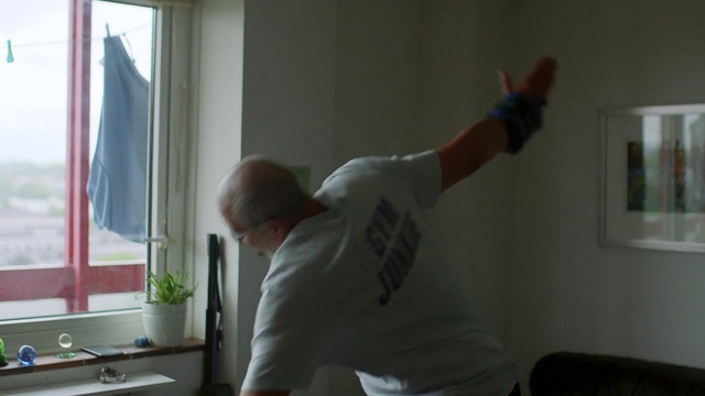 Video Reference: Sleeve, Wood, Gesture, Window, Finger, Elbow, T-shirt, Paint, Plant, Waist