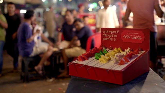 Video Reference: Food, Public space, Selling, Market, Recreation, City, Event, Human settlement, Customer, T-shirt