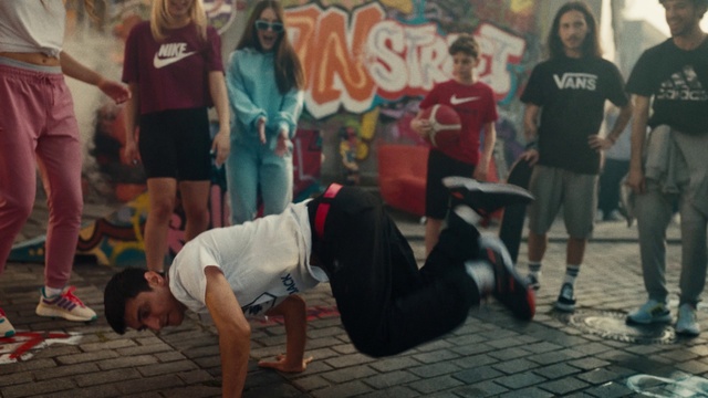 Video Reference: Trousers, Shorts, Shoe, Arm, Leg, B-boying, Entertainment, Performing arts, Hip-hop dance, Dance