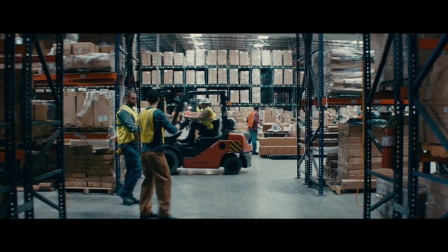 Video Reference: Tire, Vehicle, Wheel, Motor vehicle, Automotive design, Window, Mode of transport, Building, Automotive tire, Engineering