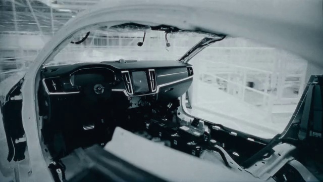 Video Reference: Vehicle, Hood, Motor vehicle, Automotive design, Steering wheel, Automotive mirror, Steering part, Personal luxury car, Automotive lighting, Car