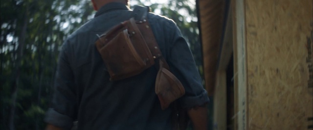 Video Reference: Shoulder, Free reed aerophone, Sleeve, Wood, Bag, Accordionist, Street fashion, Folk instrument, Luggage and bags, Hat