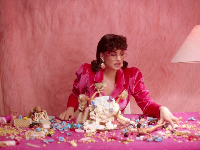 Video Reference: Purple, Textile, Toy, Pink, Food, Happy, Magenta, Comfort, Child, Fun
