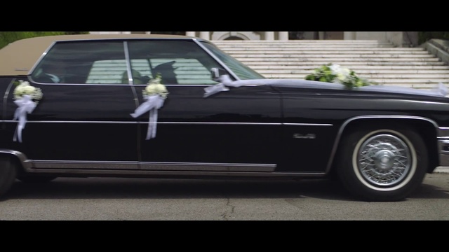 Video Reference: Tire, Wheel, Land vehicle, Vehicle, Car, Hood, Motor vehicle, Automotive design, Automotive tire, Locking hubs