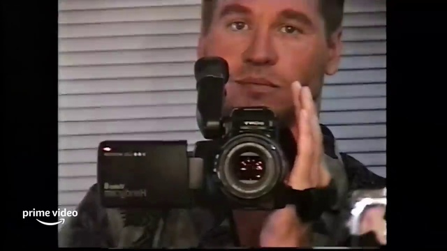 Video Reference: Forehead, Face, Photographer, Digital camera, Reflex camera, Muscle, Camera lens, Flash photography, Mirrorless interchangeable-lens camera, Camera accessory