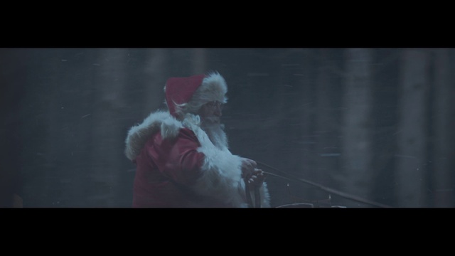 Video Reference: Flash photography, Performing arts, Entertainment, Event, Font, Smoke, Magenta, Fur, Darkness, Performance art