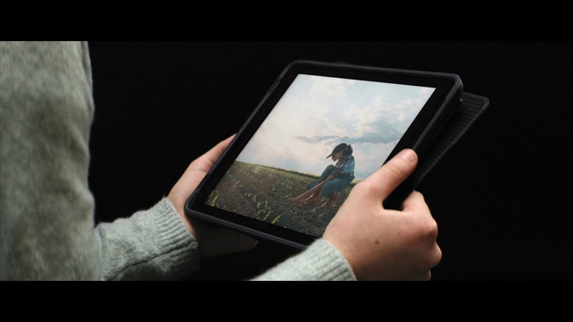 Video Reference: Hand, Tablet computer, Gadget, Communication Device, Mobile device, Gesture, Finger, e-book readers, Font, Display device