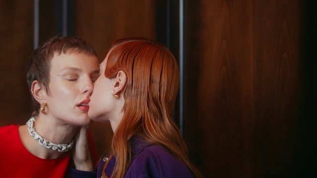 Video Reference: Hair, Lip, Kiss, Eyelash, Ear, Dress, Flash photography, Happy, Gesture, Body jewelry