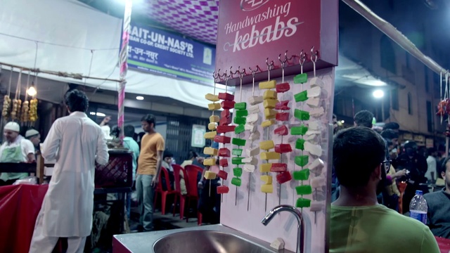 Video Reference: Sink, T-shirt, Kitchen sink, Event, Selling, City, Trade, Cooking, Customer, Market