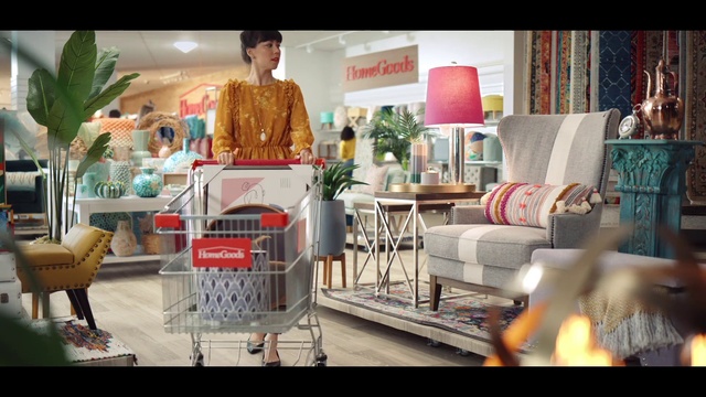 Video Reference: Green, Interior design, Comfort, Fashion design, Beauty, Leisure, Decoration, Chair, Event, Room