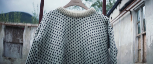 Video Reference: Outerwear, Tartan, Neck, Textile, Sleeve, Dress shirt, Clothes hanger, Grey, Collar, T-shirt