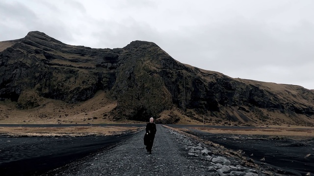 Video Reference: Sky, Cloud, Ecoregion, Mountain, Bedrock, Asphalt, Slope, Road surface, Landscape, Geological phenomenon