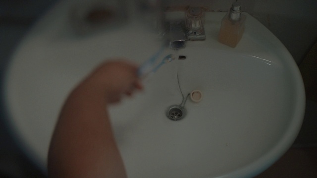 Video Reference: Tap, Plumbing fixture, Bathroom, Bathroom sink, Fluid, Sink, Plumbing, Drain, Composite material, Gas