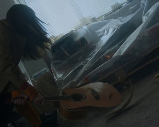 Video Reference: Musical instrument, Hood, Guitar, Guitar accessory, Sky, Musician, Automotive lighting, String instrument, Plucked string instruments, Guitarist