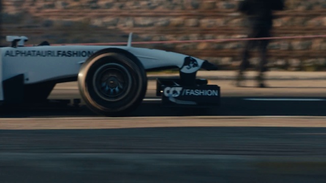 Video Reference: Wheel, Vehicle, Automotive tire, Tire, Airplane, Aircraft, Automotive design, Jet engine, Runway, Asphalt