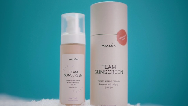 Video Reference: Liquid, Cosmetics, Fluid, Solution, Cylinder, Paint, Personal care, Gas, Font, Tints and shades