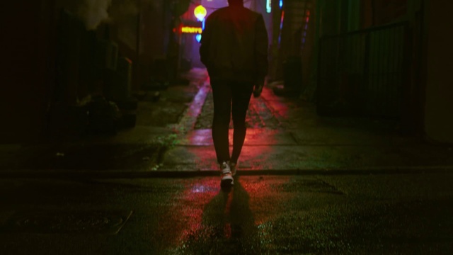 Video Reference: Automotive lighting, Leg, Plant, Light, Lighting, Road surface, Asphalt, Road, Sky, Midnight