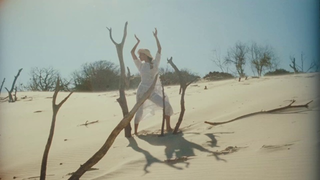 Video Reference: Sky, Tree, Wood, Gesture, Plant, Twig, Landscape, Tints and shades, Happy, Trunk